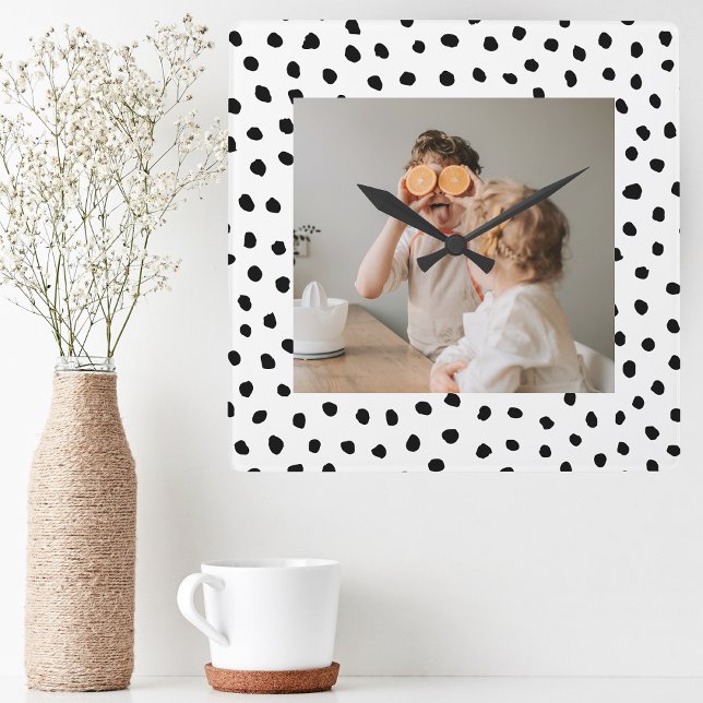 Modern familjefoto och svartpunktsgåva fyrkantig klocka (Skapare uppladdad)