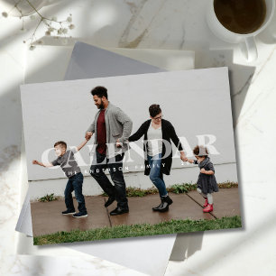 Modern familjefoton - enkel överläggningstypografi kalender