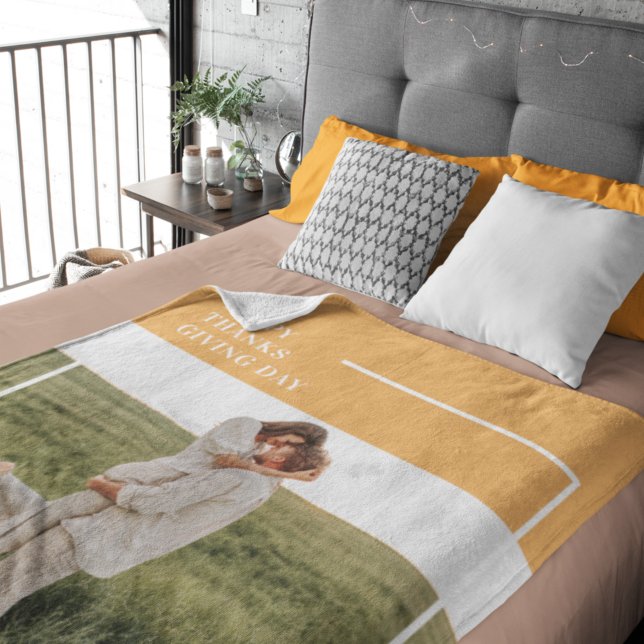 Modern Family Photo& Happy Thanksgiving Day Gift Fleecefilt (Skapare uppladdad)