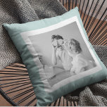 Modern Family Photo Mint Simple Loely Gift Kudde<br><div class="desc">Modern Family Photo Mint Simple Loely Gift</div>