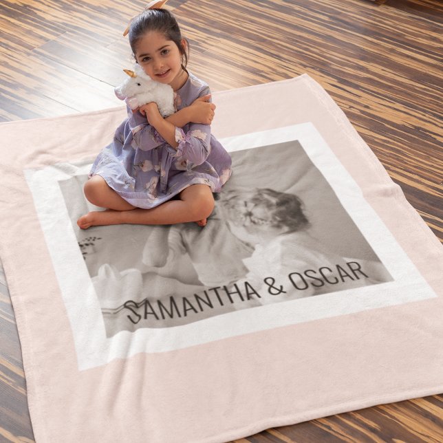 Modern Family Photo Pastel Rosa Simple Gift Fleecefilt (Skapare uppladdad)