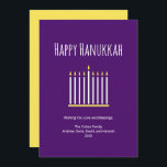 Modern Family Simple Menorah Lila Hanukkah Holid Julkort<br><div class="desc">Modern Family Hanukkah lila-hälsningskort med enkel menorah och typografi. Baksidan har ett guld färg att lägga till kontrast till. Med anpassadets typografietext lägger du till egna uppgifter. Underbar för att skicka älskande önskemål till vänner och familj den här julhelgen.</div>