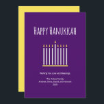 Modern Family Simple Menorah Lila Hanukkah Holid Julkort<br><div class="desc">Modern Family Hanukkah lila-hälsningskort med enkel menorah och typografi. Baksidan har ett guld färg att lägga till kontrast till. Med anpassadets typografietext lägger du till egna uppgifter. Underbar för att skicka älskande önskemål till vänner och familj den här julhelgen.</div>
