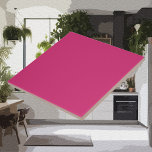 Modern Färg - keramisk platta för Bright Magenta Kakelplatta<br><div class="desc">Öka din ge presentupplevelse med vår keramiska platta i öga som tar upp en mycket skarp magenta, som är perfektens grund för presentationen av dina vackert inslagna gåvor. Använda dem som snyggt och praktisk underlägg för drycker eller som elegant visning delarare för att visa era inslagna skatter. Våra keramiska plattor...</div>