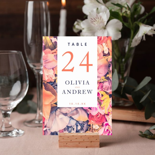 Modern färgstark bakgrund för stor Blommigt i Bröl Bordsnummer (All over floral watercolor design on this table number card is perfect for your wedding reception.)
