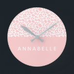 Modern färgstark djurtrycksdekoration rund klocka<br><div class="desc">Modern,  färglös utformning av djurtryck. Färg kan anpassas till kostym i ditt rum. En del av en samling.</div>