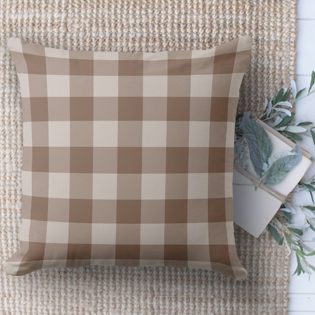 Modern Farmhouse Tan & Beige Buffalo Play Couch Kudde (throw pillow farmhouse pillows country plaid throw pillow brown and beige)