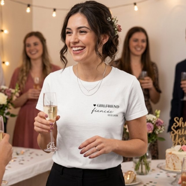 Modern Fästmö till Brud | Förlovningspresent  T Shirt (Modern girlfriend to fiancee t-shirt )
