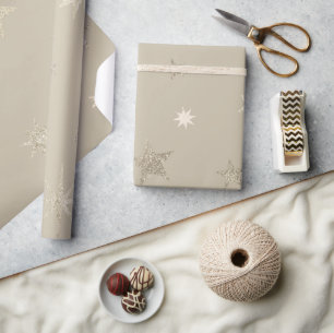 Modern Festive Natural Beige Guld Stars Roll Presentpapper