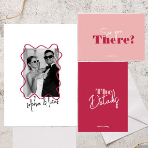 modern, fet minimal Viva-Magenta Vågigt Bröllop Inbjudningar