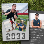 Modern fet skript Sporty Guy 4 Photo Studenten Inbjudningar<br><div class="desc">Modern fet stil Proporty Guy 4-fotokort för Studentfest. Fira studentfesten med det här moderna och enkla fotokortet. Alla texterna är i förväg ordnade så att du enkelt och snabbt kan anpassa dig med dina egna detaljer.</div>