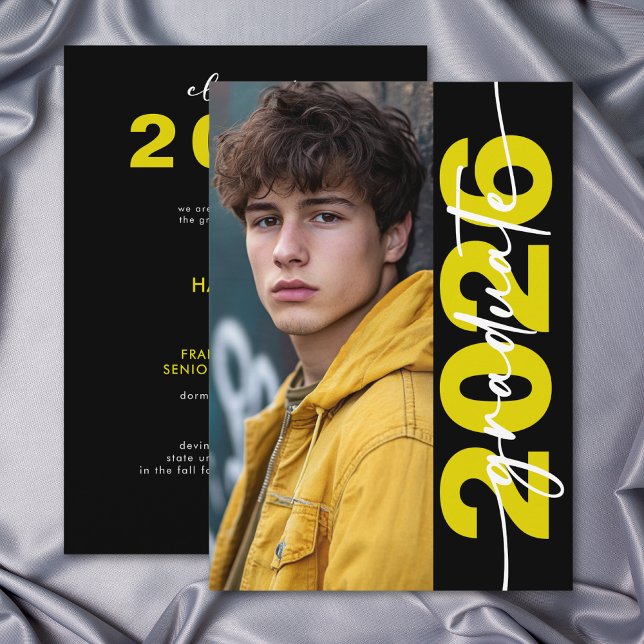 Modern fet stilren gul typografi-examensannonserin inbjudningar (Modern Bold Yellow Typography Grad Announcement)