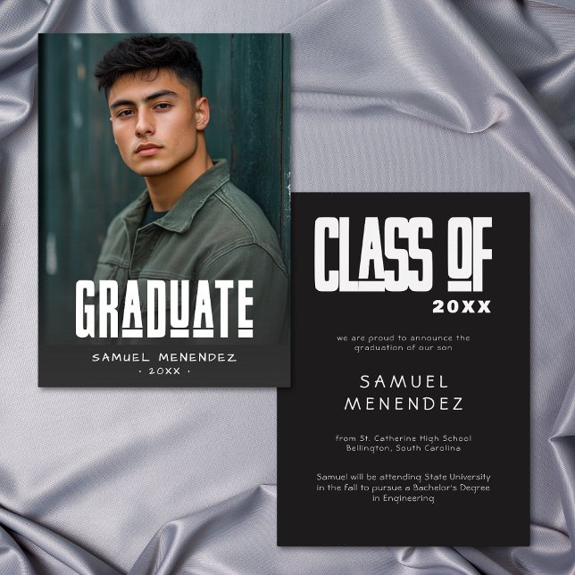 Modern fet stilren svart examensannonsering inbjudningar (Modern Bold Photo Black Graduation Announcement)