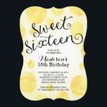 Modern Födelsedagsfest för vattenfärg, Sweet sixte Inbjudningar<br><div class="desc">Starta dina döttrar sweet sixteen party från högerna med vår vackra sweet sixteen och finare-manusbjudan. Vår snyggt och contemporary, söta 16-partiinbjudan, har en modern teckenuppsättning på en vacker gult, kondenserad vattenfärgsbakgrund Vänd inbjudan om du vill hitta en matchning för en speciell pekpenna från extra. Finns i vår butik i många...</div>
