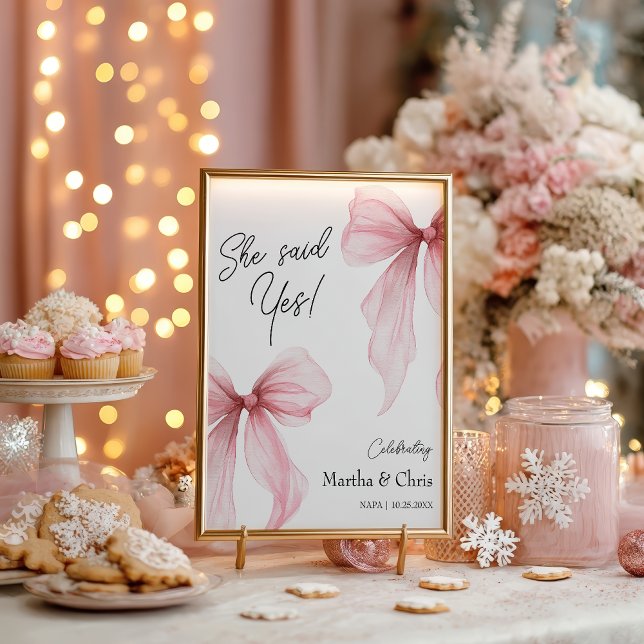 Modern förlovningsfest Hon sa ja Coquette rosa sli Poster (Modern Engagement She Said Yes Coquette Pink Bow Poster)