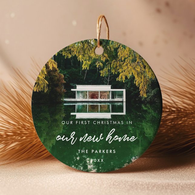 Modern första jul i vårt nya foto julgransprydnad keramik (Skapare uppladdad)