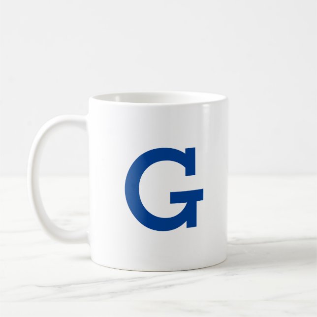 Modern, första marinblått i Monogram Brev Kaffemugg (Vänster)