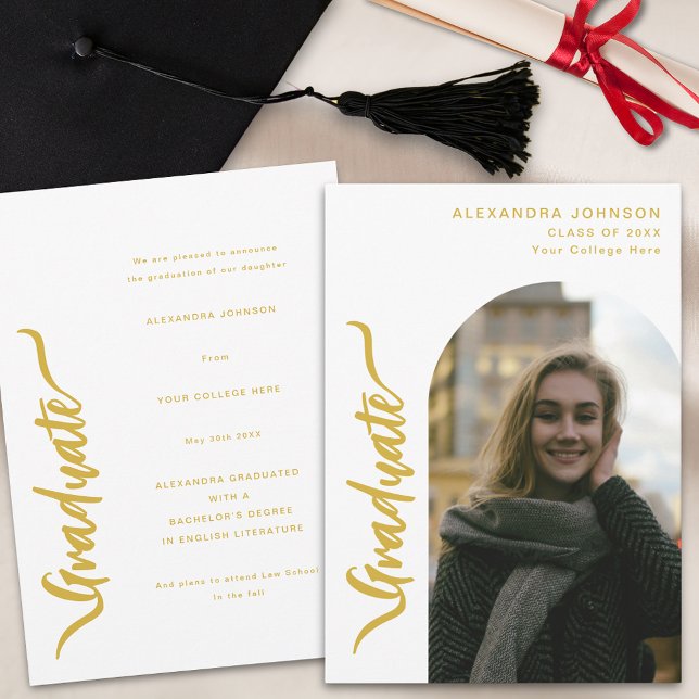 Modern Foto Ark Examensbevis Meddelande (Modern stylish gold script arch photo Graduation announcement card trendy casual chic)