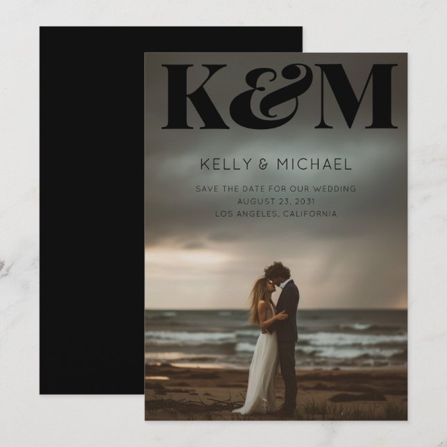 Modern foto Bröllop i Initialer i svart, fetstil,  Spara Datumet (Fram/baksida)
