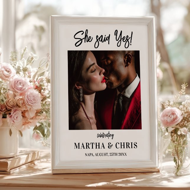 Modern foto Hon sa ja bröllop förlovning Poster (Modern photo She said yes wedding engagement Poster)