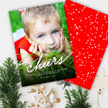 Modern foto med enkelt schysst kalligrafi julkort<br><div class="desc">Simple White Cheers Calligraphy Script Modern New Year Helgdag Photo Card. Designad av tjock*fa*tin. Enkel att anpassa med egen text,  bild eller bild. Kontakta tjock*fa*tin direkt om du vill ha anpassningsbar. Avgifter för anpassningsbar gäller. www.zazzle.com/fat_fa_tin www.zazzle.com/color_therapy www.zazzle.com/fatfatin_blue_knot www.zazzle.com/fatfatin_red_knot www.zazzle.com/fatfatin_mini_me www.zazzle.com/fatfatin_box www.zazzle.com/fatfatin_design www.zazzle.com/fatfatin_ink.</div>