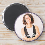 Modern foto med ramuppställning i mamma magnet<br><div class="desc">Den här enkla och klassiska designen består av serif-typografi och lägger till ett anpassningsbar-foto. "Mamma Bear" skrivet i skript med bakgrund av fotot på mamma,  mor,  morsa etc.</div>