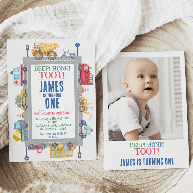 Modern Fotoboys vägtransport 1:a födelsedag Inbjudningar (Cute transport themed boy's first birthday invitation featuring various vehicles and photo on back.)
