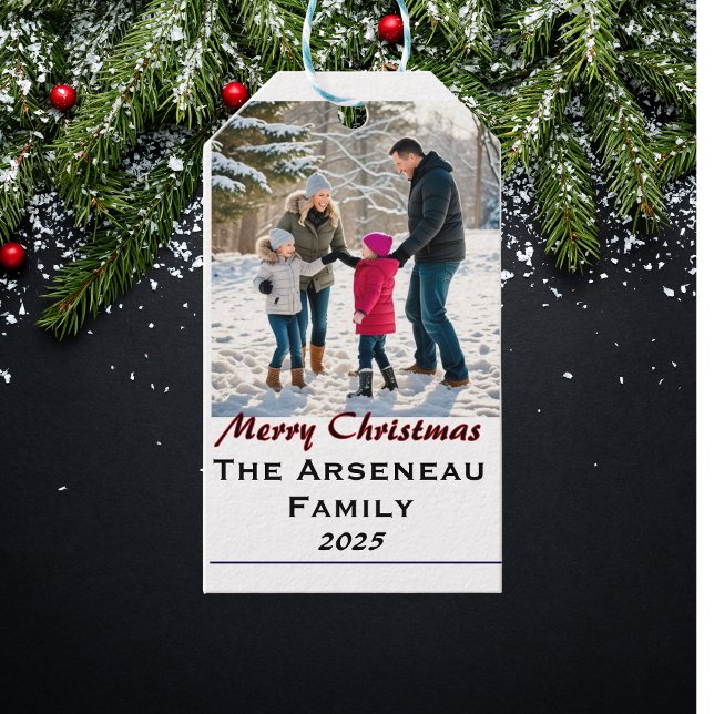 Modern fotofamilj Anpassa Presentetikett (Elegant yet simple , keepsake holiday gift tag.)