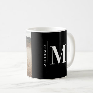 Modern fotofamilj med svart personlig i Monogram Kaffemugg