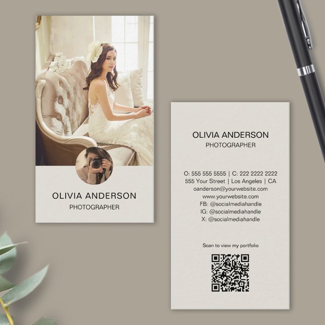 Modern Fotograf 2 Bilder QR-kod Enkel Visitkort (Modern Photographer 2 Photos QR Code Simple Business Card)