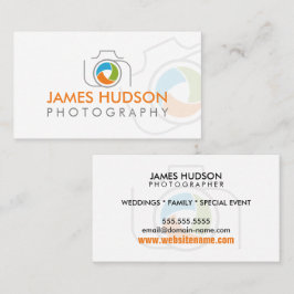 Modern fotokamera och färgad slutare visitkort