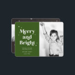 Modern fotokort och enkelt Helgdag Julkort<br><div class="desc">Mitt Merry and Bright Modern Photo Helgdag Card är perfekten för att hålla kontakten den här julhelgen. Pandemin har gjort det svårt att se vänner och familj mellan ansikte och ansikte, så mina helgdagskort är ett perfekt sätt att sprida lite glädje! Lägg till dina foton på kortets framsida och baksida...</div>