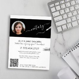 Modern fotonotarie som undertecknar agent QR Reklamblad