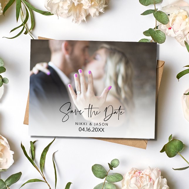 Modern fotoskript Bröllop spara datum Meddelande Vykort (Modern Photo Script Budget Wedding Save the Date)
