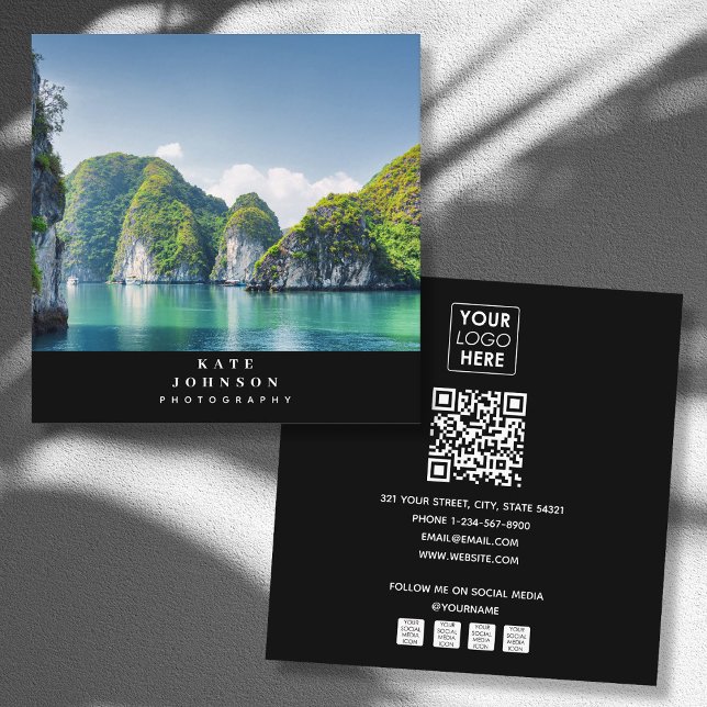 Modern fotoskrivare Logotyp QR Code Social Media Fyrkantigt Visitkort (Modern Photographer Logo QR Code Social Media Square Business Card)