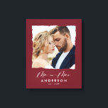 Modern fotot bröllop personlig Mr. och Mrs. Canvastryck<br><div class="desc">Modern,  lätt söndersliten kant-burgundfotot Mr. och Mrswedding personlig som skapats i gåva.</div>