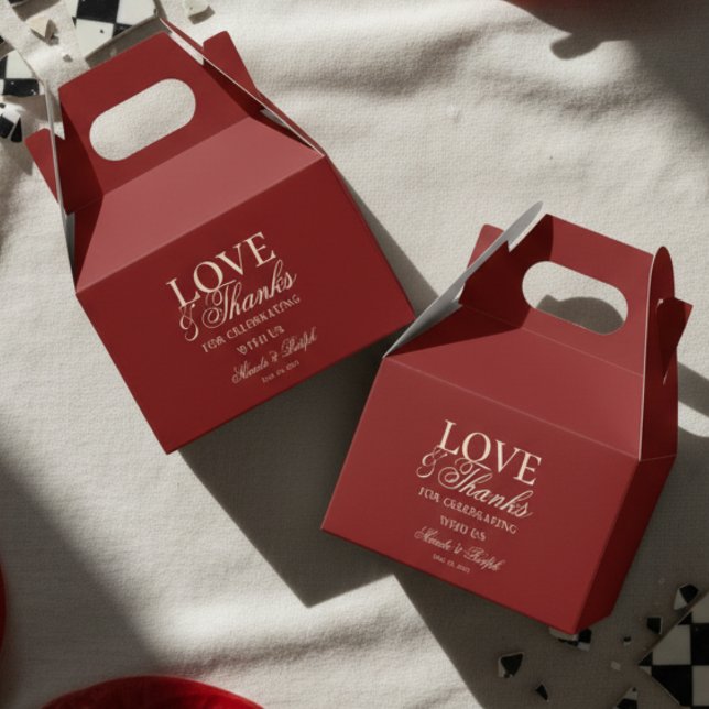 Modern Gamey Red Kärlek och tack Bröllop Presentaskar (Send guests home with gratitude and style using this Old Money Bold Red Wedding Favor Box!)