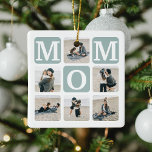 Modern gåva till multifoto Grid Cute MAMMA Julgransprydnad Keramik<br><div class="desc">Skapa ditt eget MAMMA-julklamprydnadsämne med det här moderna multifotogallret och den här texten. Design innehåller 6 foto med böjda hörnrutor med texten MAMMA i tealblocken som kan ändras till valfri färg. På motsatt sida står texten "Världens bästa Mamma med ett sött citat från mor som kan behållas eller anpassas för...</div>