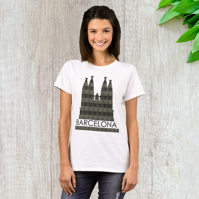 Modern Geometric Sagrada Familia Barcelona Skyline T Shirt (Skapare uppladdad)