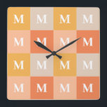 Modern geometrisk färg-block i monogram fyrkantig klocka<br><div class="desc">Modern geometrisk färg-block i monogram</div>