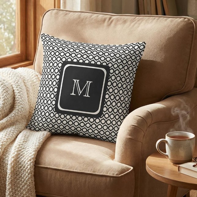 Modern geometrisk monogram svart vit kudde (Skapare uppladdad)