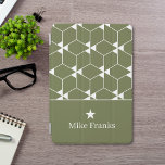 Modern geometrisk mönster med stjärnmonogram iPad mini skydd<br><div class="desc">Grönt och vitt trendig,  geometriskt mönster med lite stjärnor. Anpassa det med ditt namn. Om du vill anpassa den ytterligare klickar du bara på Anpassa den här knappen. I designområdet kan du också ändra typsnitt eller färg om du vill.</div>
