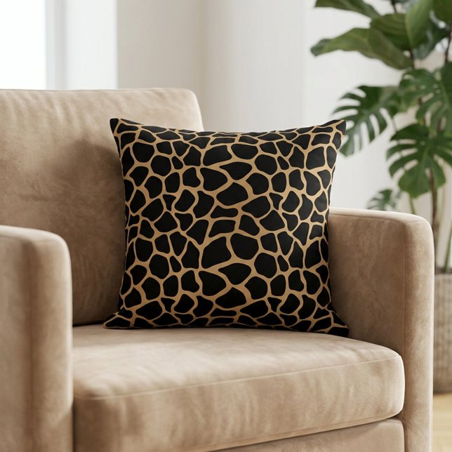 Modern Giraffe Animal Print Safari Brown Black Kudde (Brown and Black Giraffe Print Animal Pattern Throw Pillow)