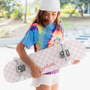 Modern Girly Rosa White Checkated Mönster Monogram Mini Skateboard Bräda 18,5 Cm