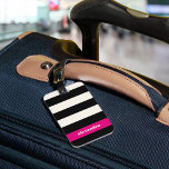 Modern Glam Black, Cream & Fuchsia Rand Bagagebricka<br><div class="desc">Chicens bagagemärke innehåller svart vitt och gräddat rand med färgblockets magenta rosa accent. Anpassa baksidan med ditt namn och din kontaktinformation.</div>
