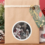Modern God jul Photo-ornament Runt Klistermärke<br><div class="desc">Modern Calligraphy-julprydnad Bold Red Classic Round Sticker-mall som anpassar sig efter din julklapp önskemål!</div>