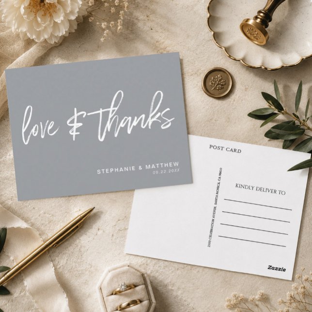 Modern Grå Kärlek och Tacksamhet Bröllop Vykort (Send a sophisticated and budget-friendly note of appreciation with this modern grey)