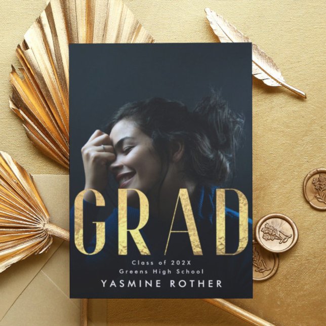 Modern GRAD-foto med fetstil, guldfärgad Gult Meddelande (Skapare uppladdad)