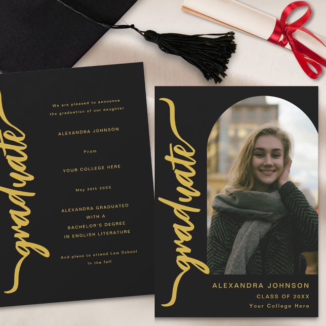 Modern Graduate Ark Foto Guld Skrift Meddelande (Modern arch photo black and gold script Graduation announcement card)