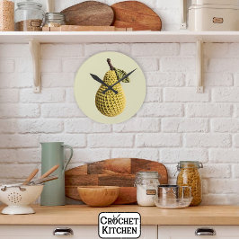 Modern Granny Gult Grönt Crochet Pear Fruit Rund Klocka
